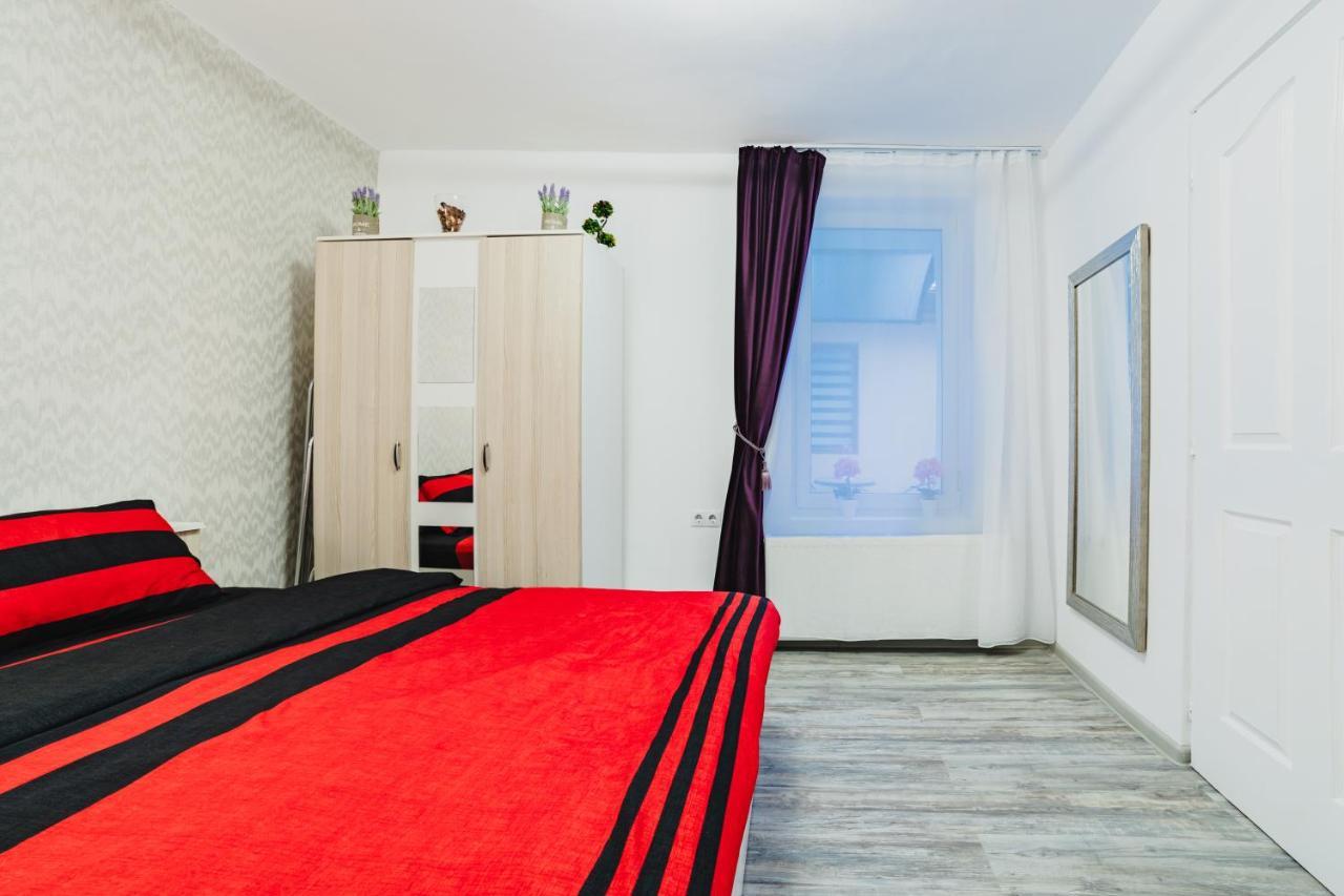 Studio Central Poarta Schei Брашов Екстер'єр фото