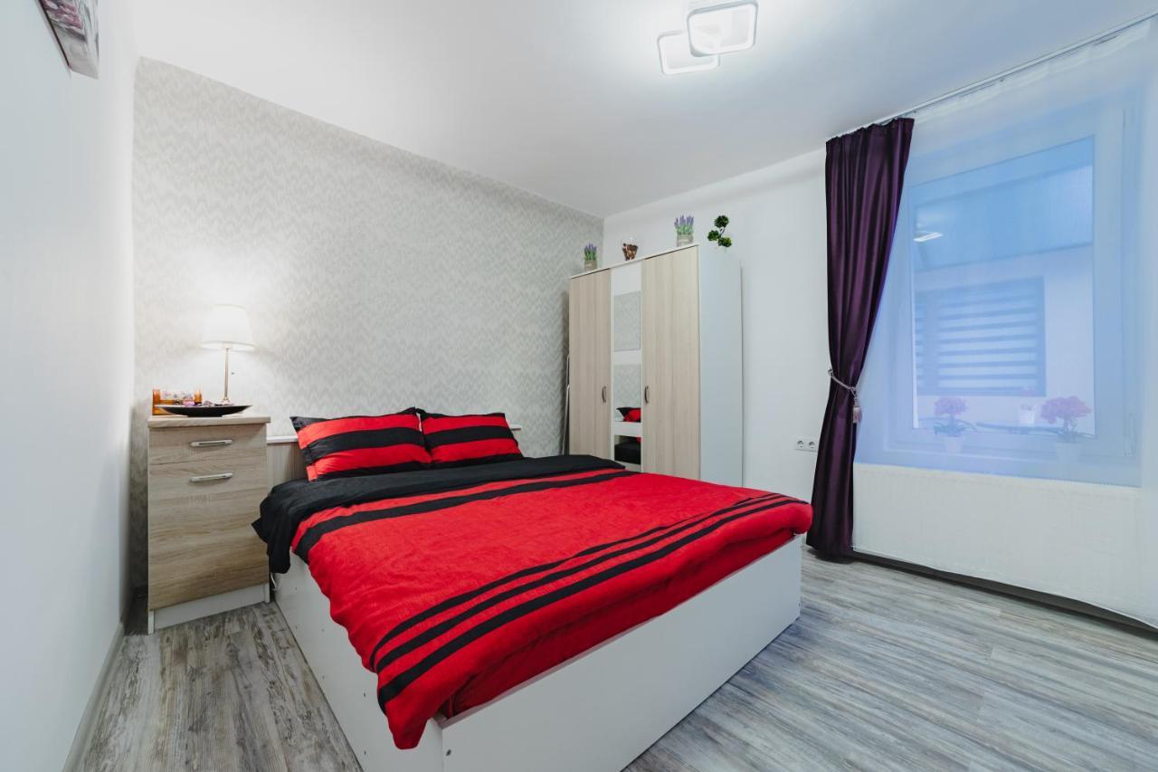 Studio Central Poarta Schei Брашов Екстер'єр фото
