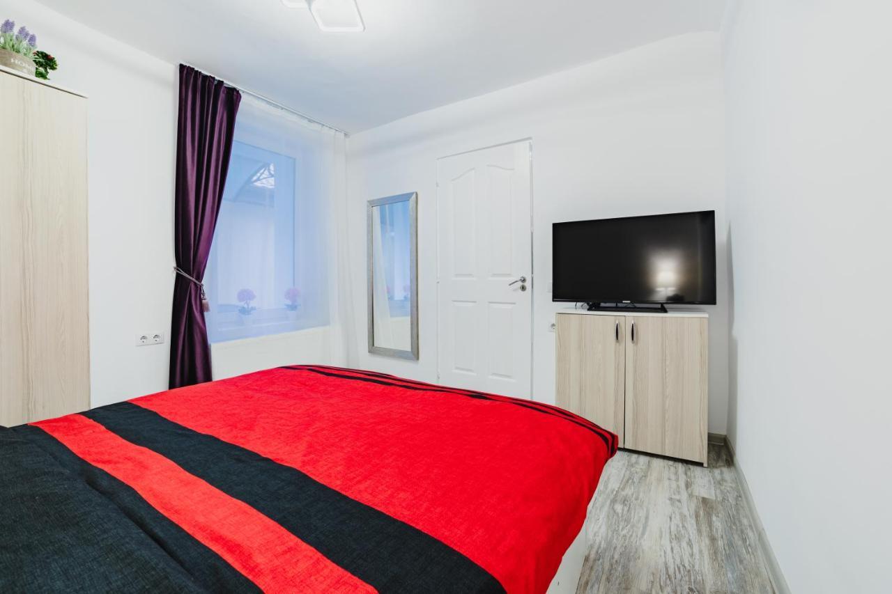 Studio Central Poarta Schei Брашов Екстер'єр фото